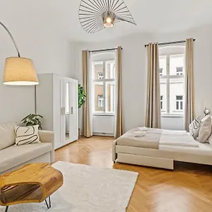 Apartment Cozy - 4 Min U6 Josefstaedterstrasse, Wien